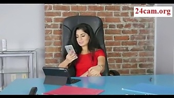 Sindu E Roshni Si Uniscono A Nadia Ali In Un Incontro Selvaggio