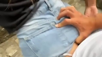 検証された素人がhdビデオで公共のセックスを楽しむ