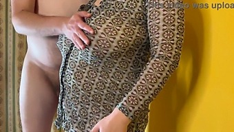 Sexy Wife With Big Boobs And Shaved Pussy Gets Pregnant - Side View